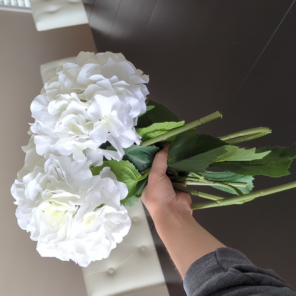 Fake Flower Bouquet (Vase NOT Included) - Picture 4 of 4